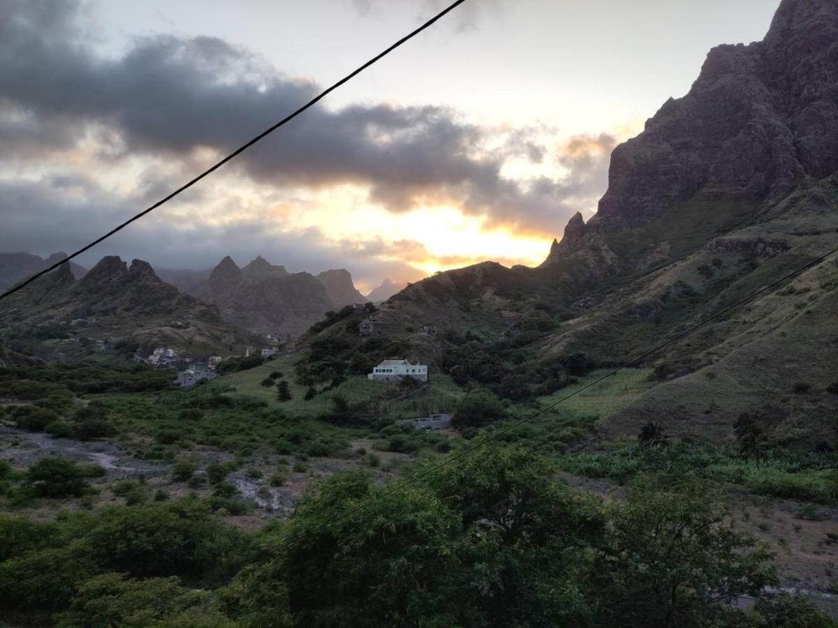 مبيت وإفطار Ribeira Grande Casa Familiar Por Do Sol المظهر الخارجي الصورة