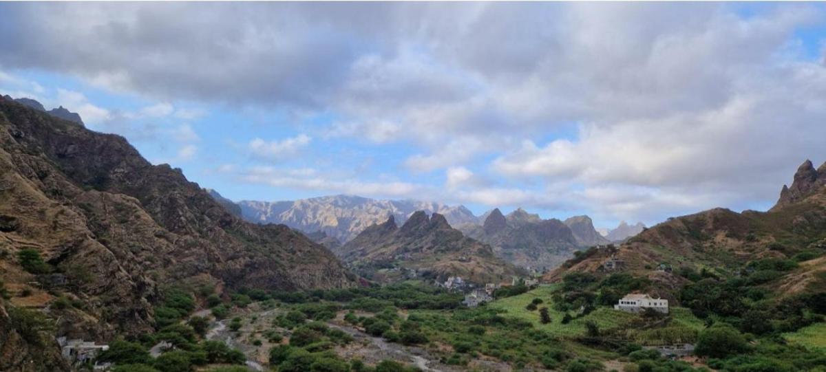 مبيت وإفطار Ribeira Grande Casa Familiar Por Do Sol المظهر الخارجي الصورة
